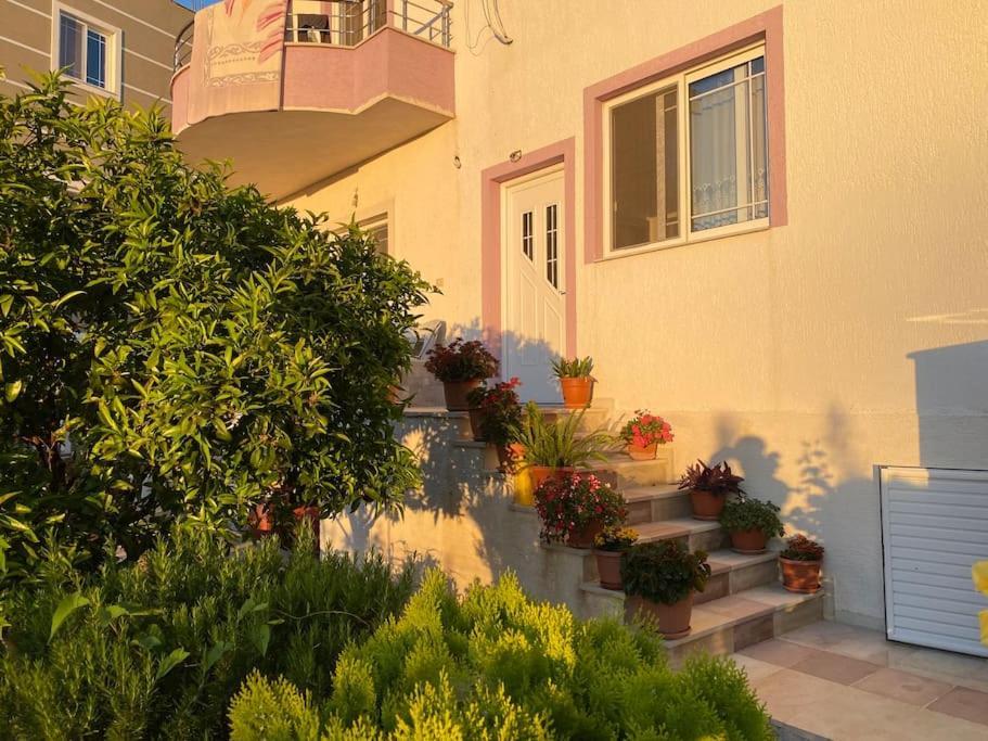 Guesthouse Xhimi Ksamil Buitenkant foto