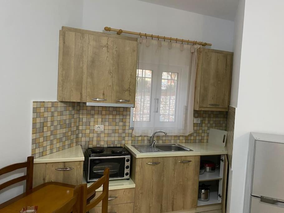 Guesthouse Xhimi Ksamil Buitenkant foto