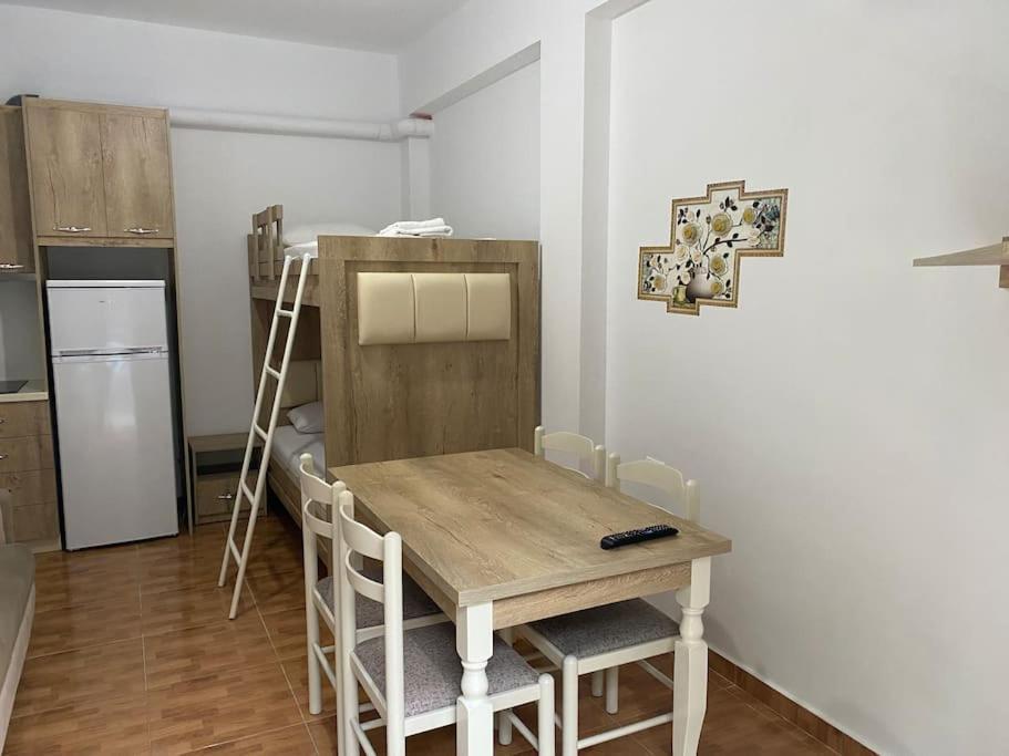 Guesthouse Xhimi Ksamil Buitenkant foto