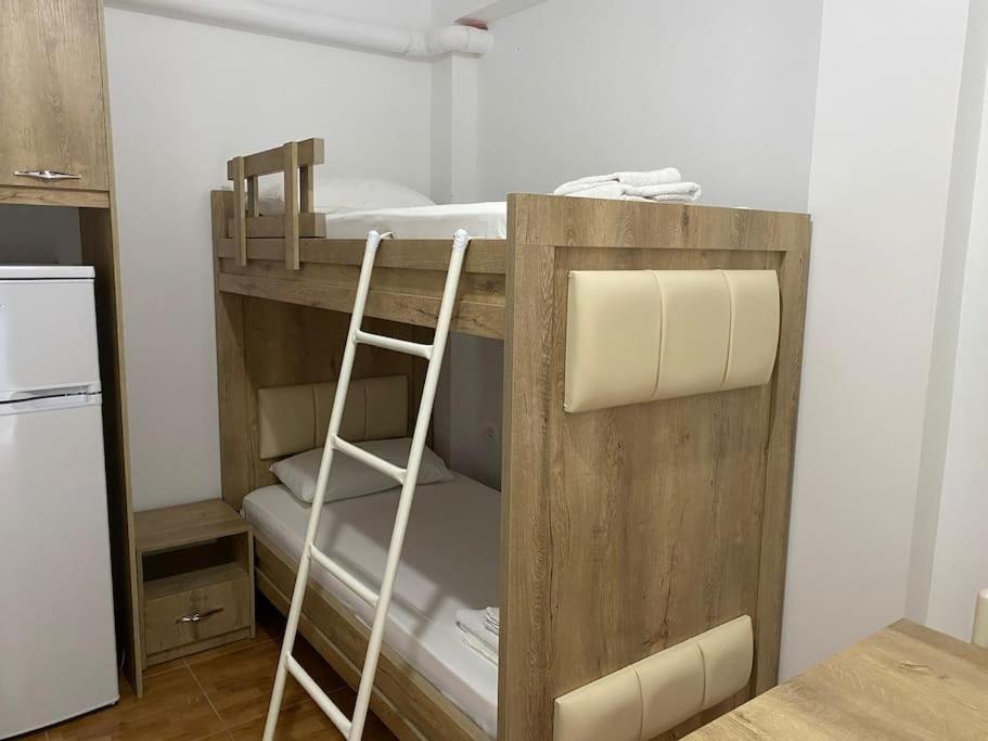 Guesthouse Xhimi Ksamil Buitenkant foto