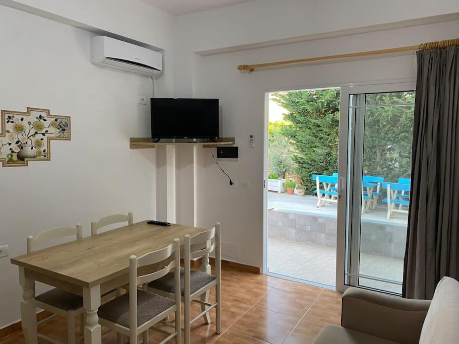 Guesthouse Xhimi Ksamil Buitenkant foto