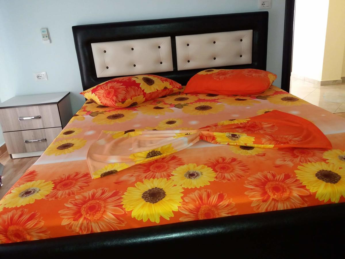 Guesthouse Xhimi Ksamil Buitenkant foto