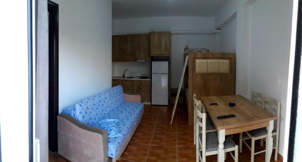 Guesthouse Xhimi Ksamil Buitenkant foto