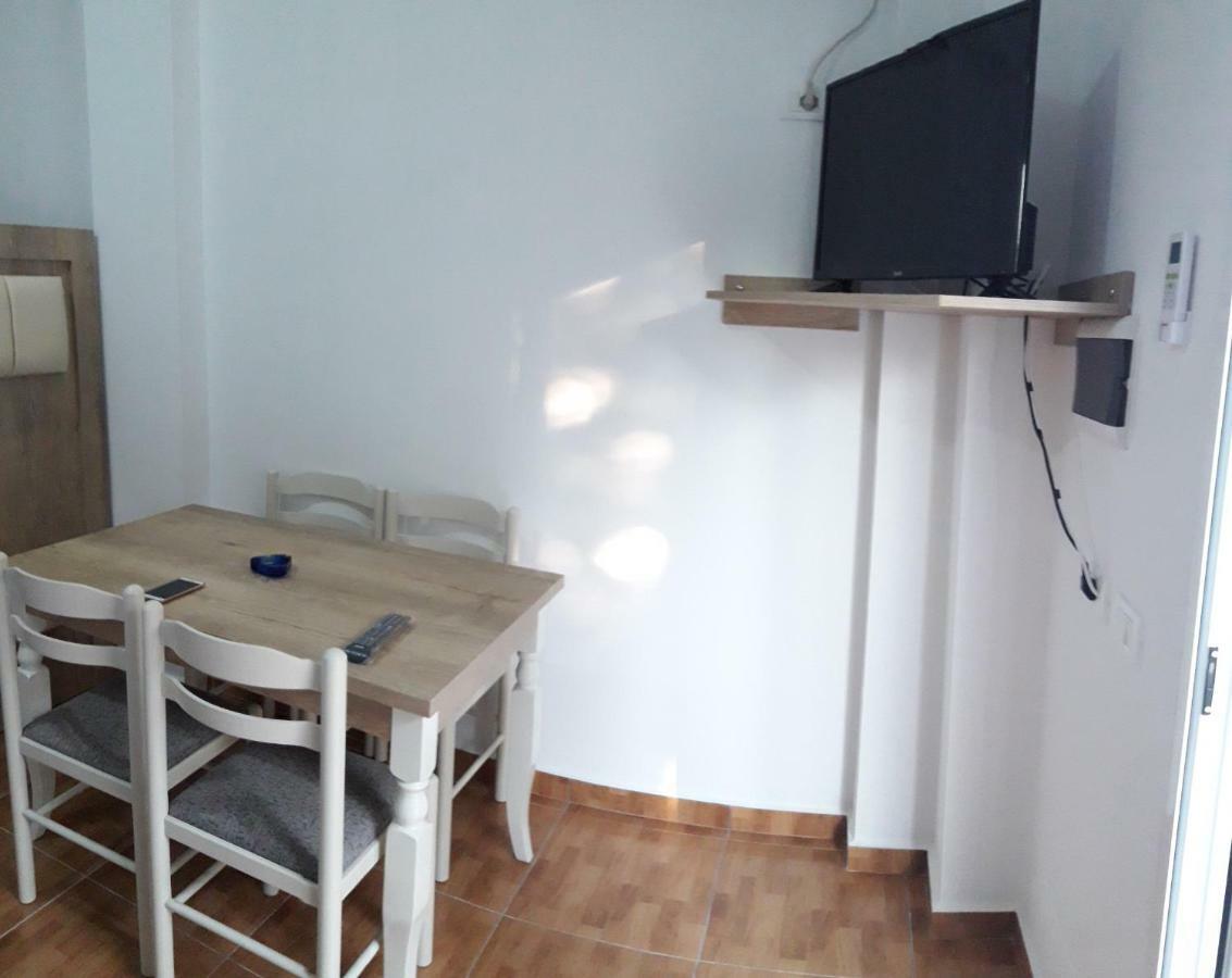 Guesthouse Xhimi Ksamil Buitenkant foto
