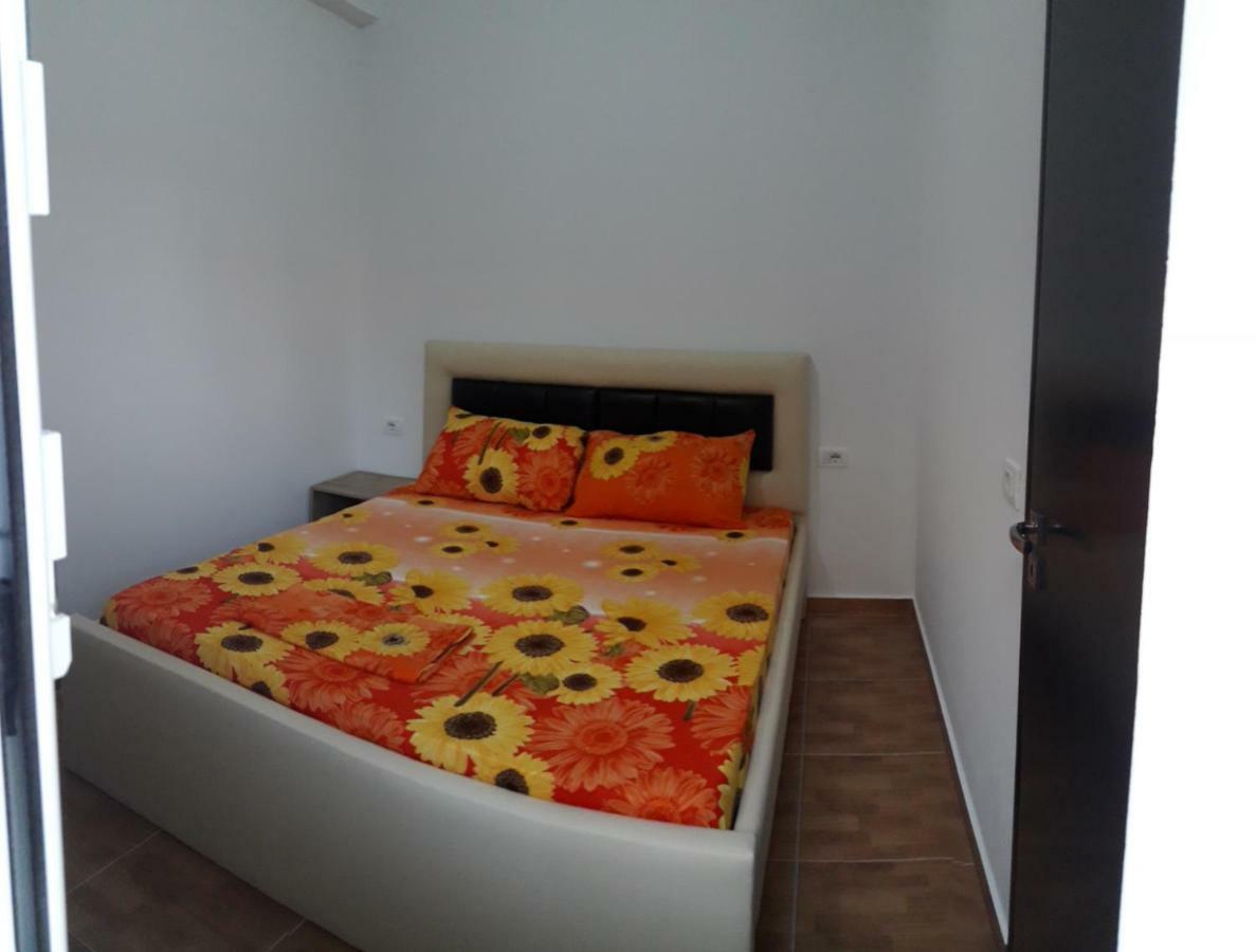 Guesthouse Xhimi Ksamil Buitenkant foto